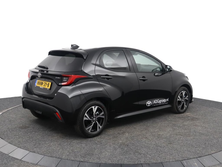 Toyota Yaris - 1.5 Hybrid 115 First Edition 4