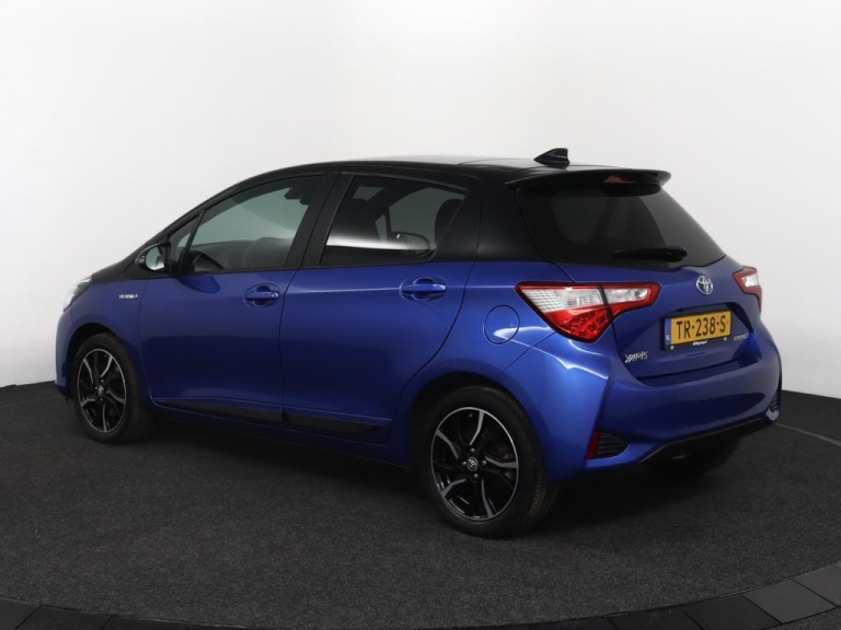 Toyota Yaris - 1.5 Hybrid Bi-Tone Plus 12