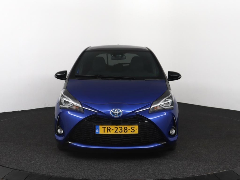 Toyota Yaris - 1.5 Hybrid Bi-Tone Plus 16