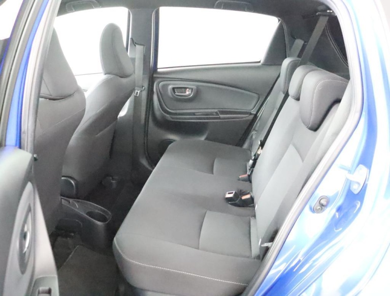 Toyota Yaris - 1.5 Hybrid Bi-Tone Plus 18