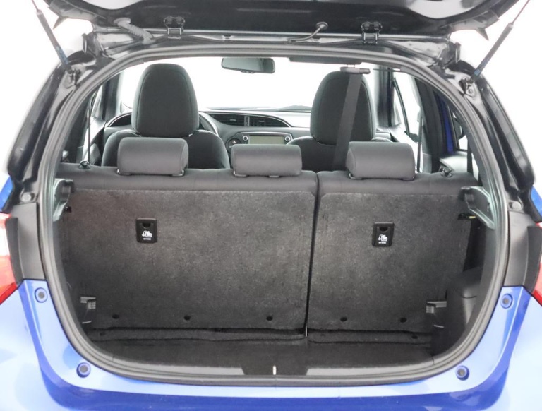 Toyota Yaris - 1.5 Hybrid Bi-Tone Plus 23