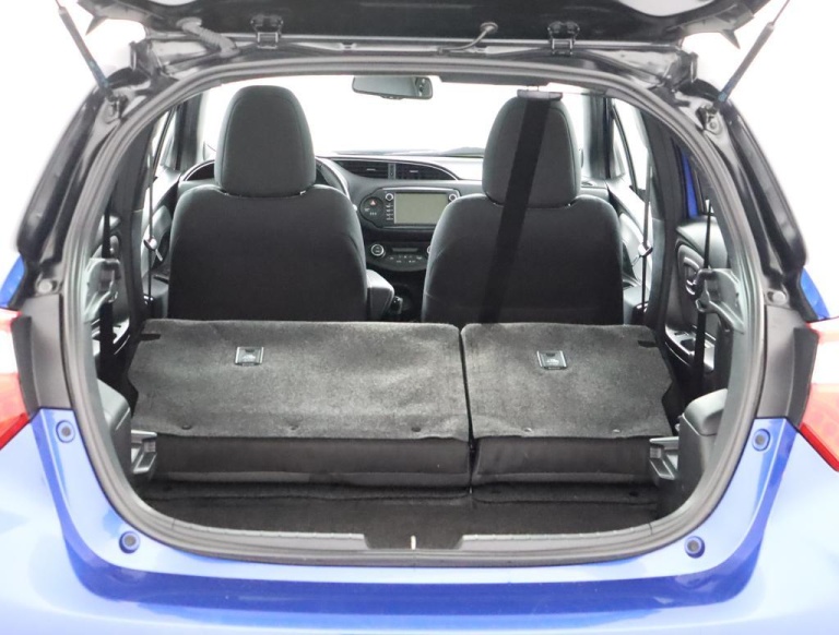 Toyota Yaris - 1.5 Hybrid Bi-Tone Plus 25
