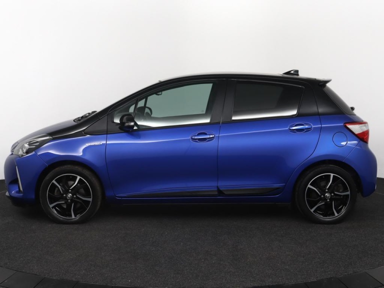 Toyota Yaris - 1.5 Hybrid Bi-Tone Plus 3