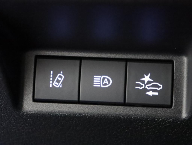 Toyota Yaris - 1.5 Hybrid Bi-Tone Plus 47
