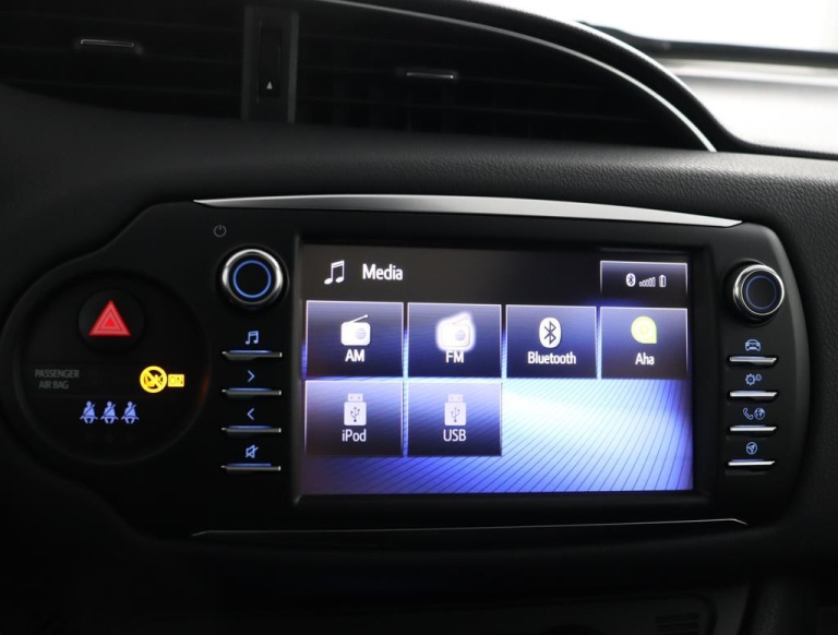 Toyota Yaris - 1.5 Hybrid Bi-Tone Plus 55