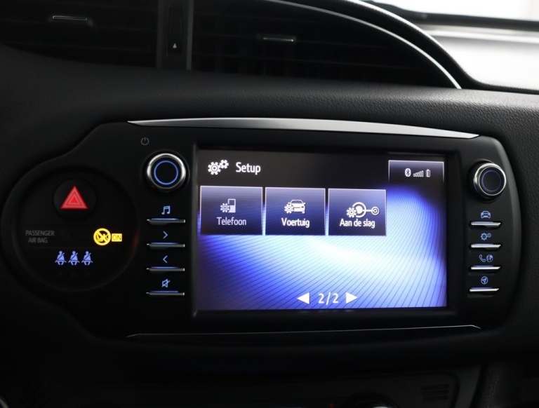 Toyota Yaris - 1.5 Hybrid Bi-Tone Plus 59