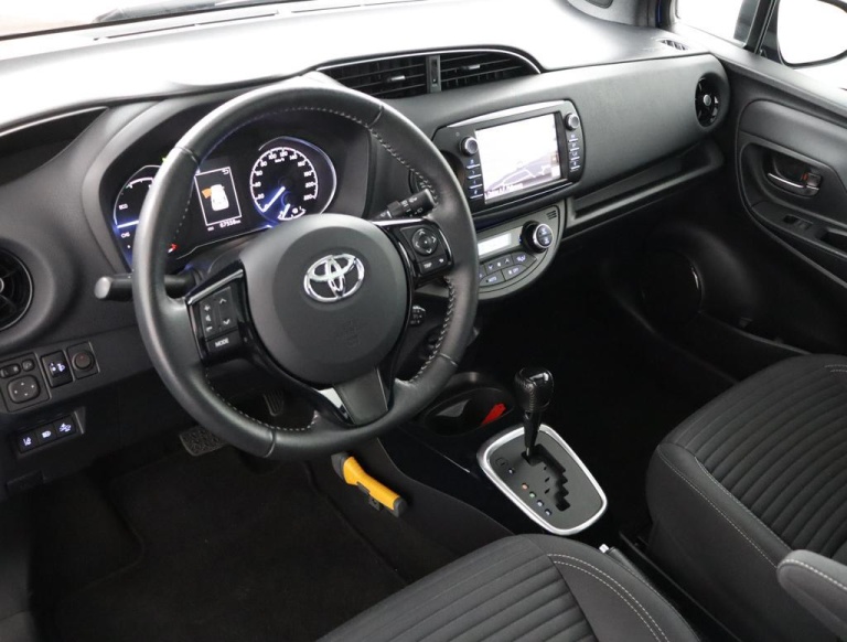 Toyota Yaris - 1.5 Hybrid Bi-Tone Plus 64