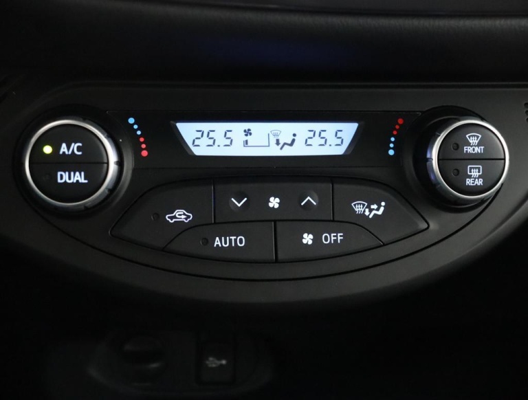 Toyota Yaris - 1.5 Hybrid Bi-Tone Plus 7