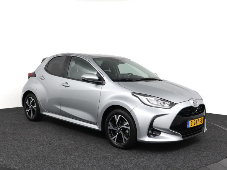 Toyota Yaris - 1.5 Hybrid 115 First Edition 14