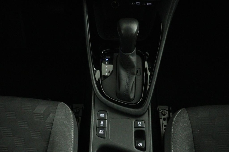 Toyota Yaris - 1.5 Hybrid 115 First Edition 26
