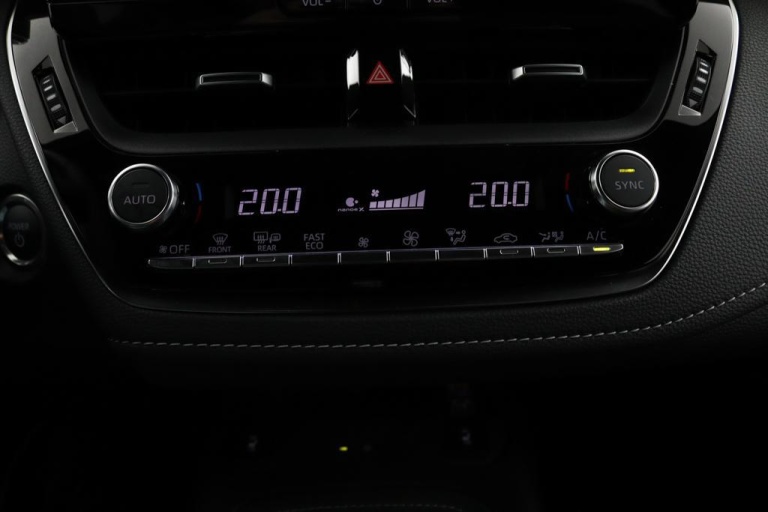 Toyota Corolla Touring Sports - Hybrid 140 Business Plus 17