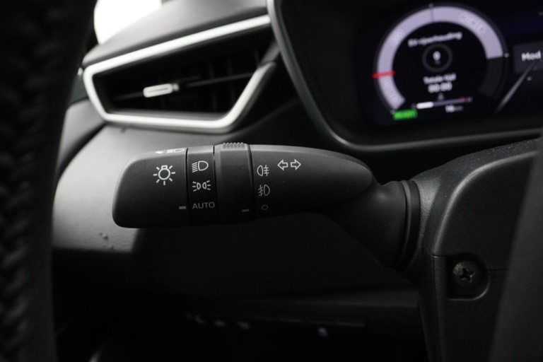 Toyota Corolla Touring Sports - Hybrid 140 Business Plus 18