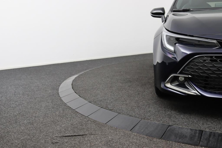 Toyota Corolla Touring Sports - Hybrid 140 Business Plus 33