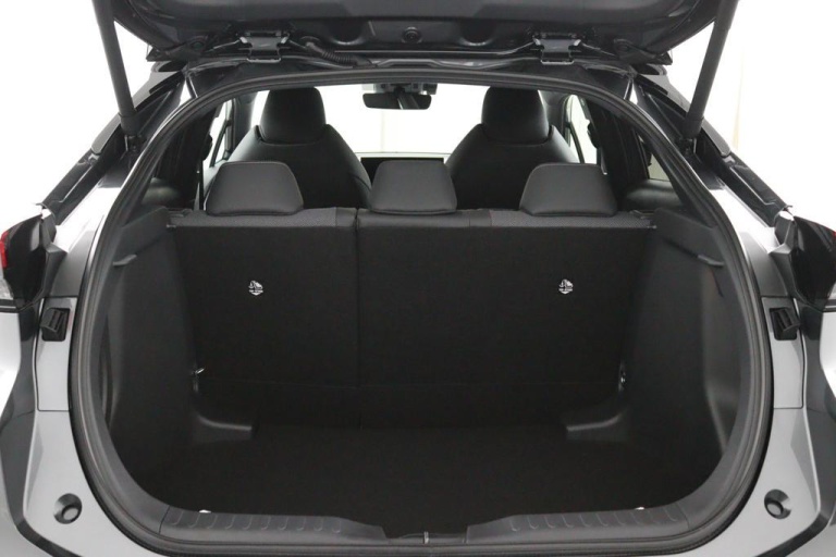 Toyota C-HR - 1.8 Hybrid 140 Executive 38