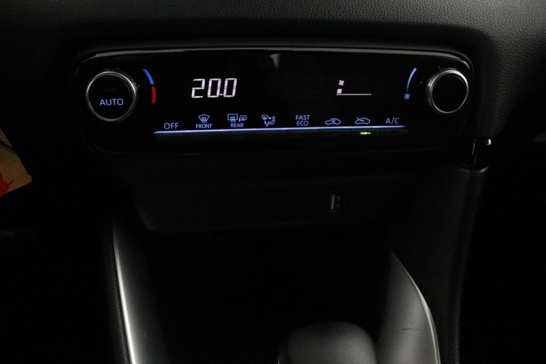 Toyota Yaris - 1.5 Hybrid Active 15