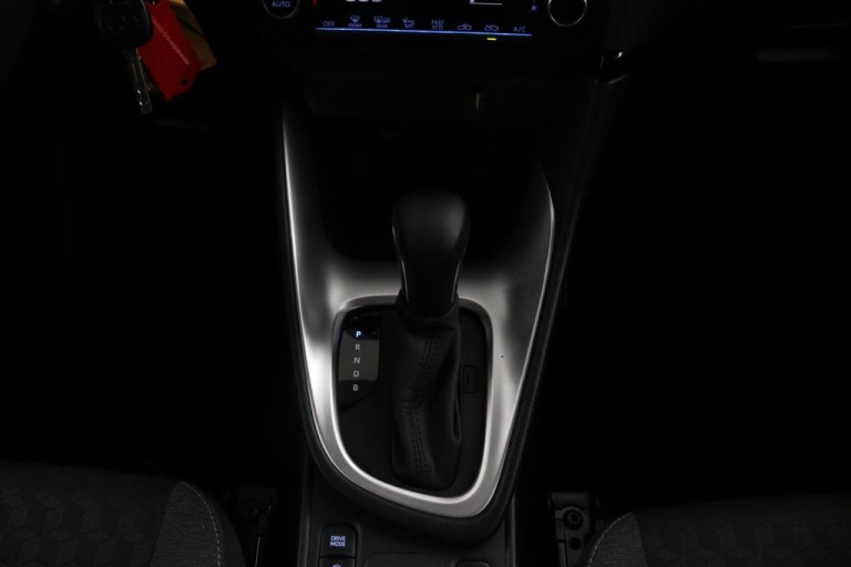 Toyota Yaris - 1.5 Hybrid Active 16