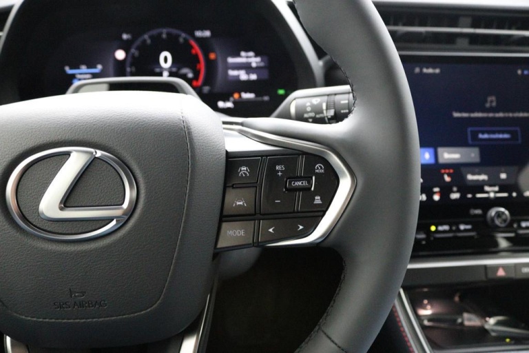 Lexus LBX - Elegant 2WD 21