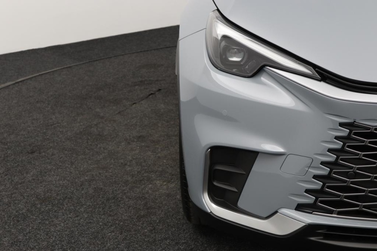 Lexus LBX - Elegant 2WD 35
