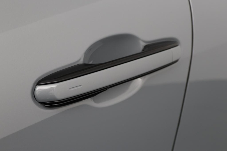 Lexus LBX - Elegant 2WD 36