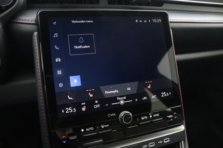 Lexus LBX - Elegant 2WD 44