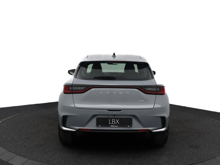 Lexus LBX - Elegant 2WD 49