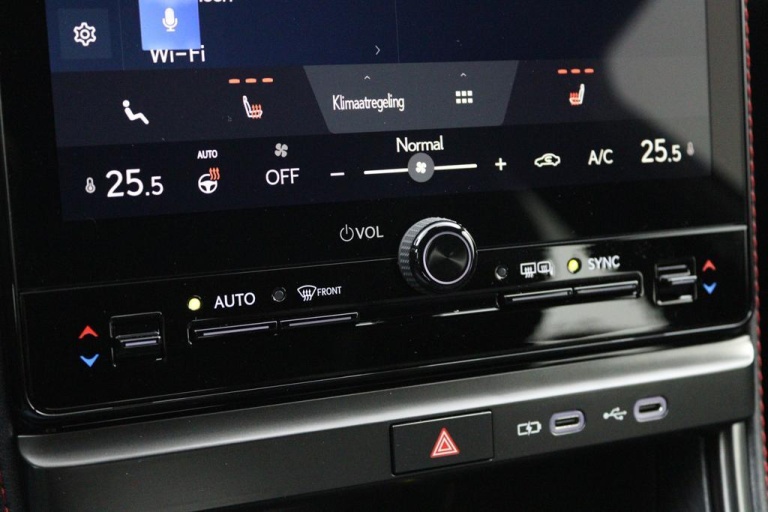 Lexus LBX - Elegant 2WD 7