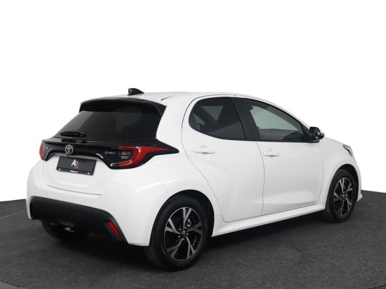 Toyota Yaris - 1.5 Hybrid 115 Dynamic 2