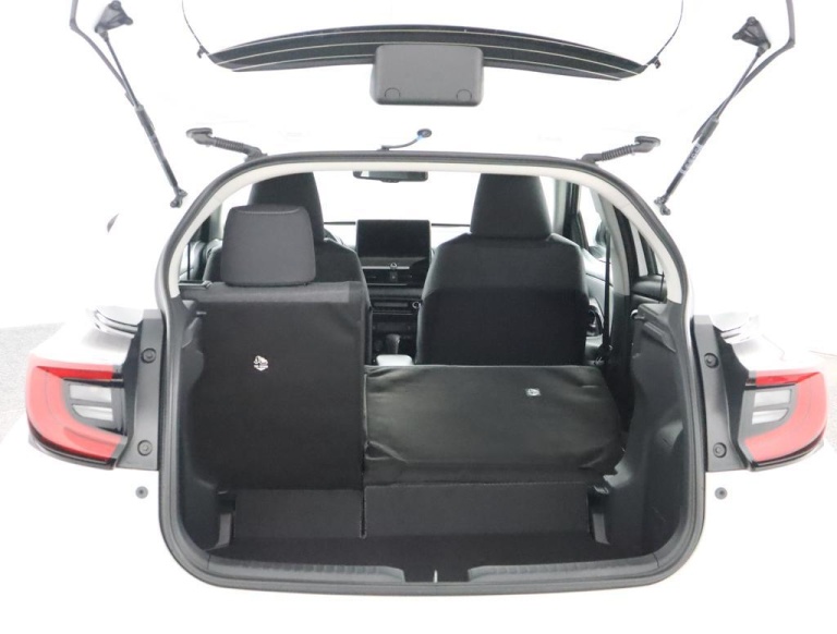 Toyota Yaris - 1.5 Hybrid 115 Dynamic 24