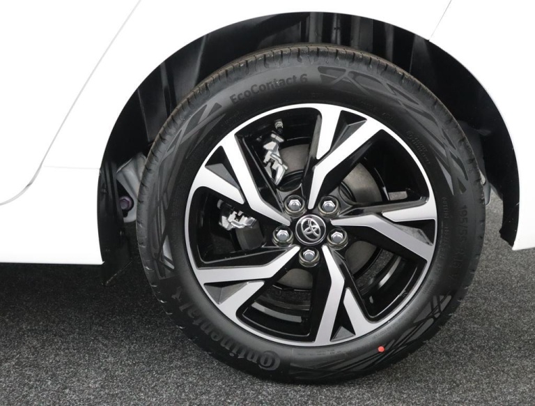 Toyota Yaris - 1.5 Hybrid 115 Dynamic 39