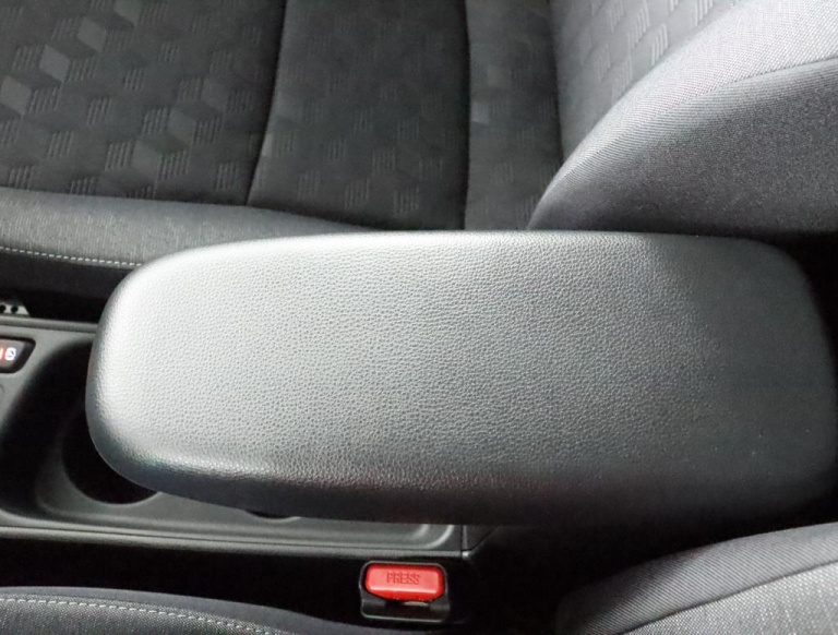 Toyota Yaris - 1.5 Hybrid 115 Dynamic 67