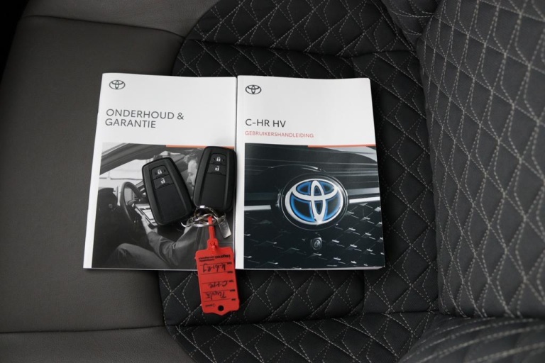 Toyota C-HR - 2.0 Hybrid Executive 11