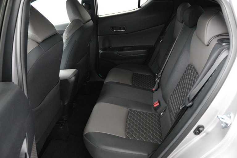 Toyota C-HR - 2.0 Hybrid Executive 18