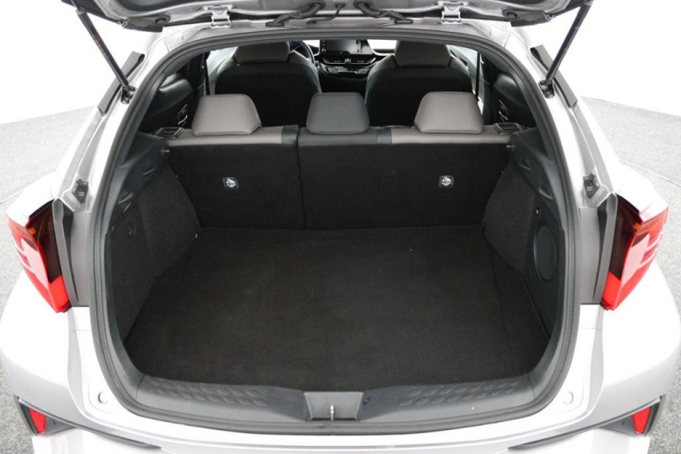 Toyota C-HR - 2.0 Hybrid Executive 24