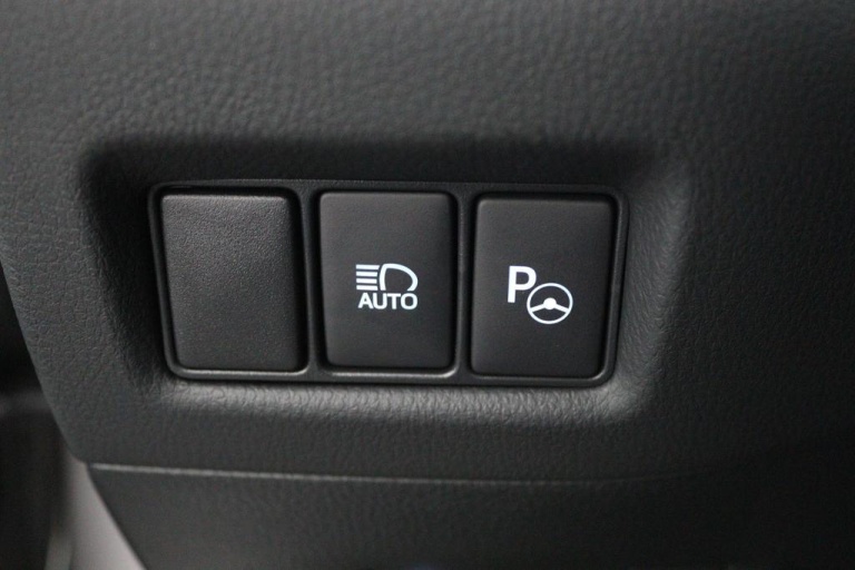 Toyota C-HR - 2.0 Hybrid Executive 29