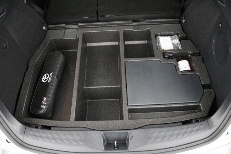Toyota C-HR - 2.0 Hybrid Executive 33