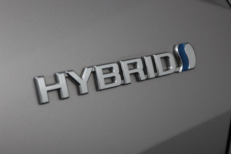 Toyota C-HR - 2.0 Hybrid Executive 37