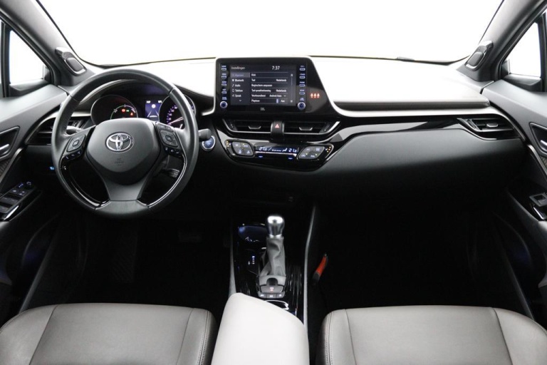 Toyota C-HR - 2.0 Hybrid Executive 4