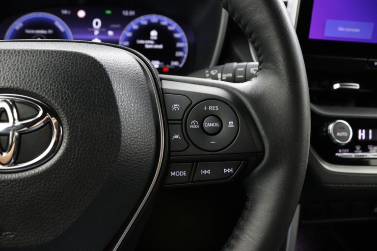 Toyota Corolla Cross - Hybrid 140 Dynamic 18