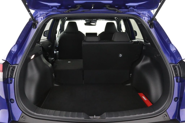 Toyota Corolla Cross - Hybrid 140 Dynamic 28