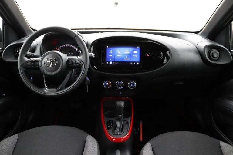 Toyota Aygo X - 1.0 VVT-i S-CVT Play 10