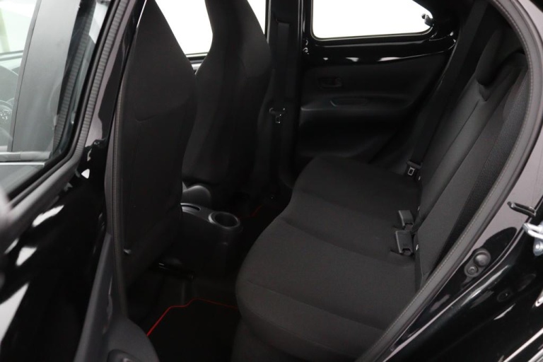 Toyota Aygo X - 1.0 VVT-i S-CVT Play 12