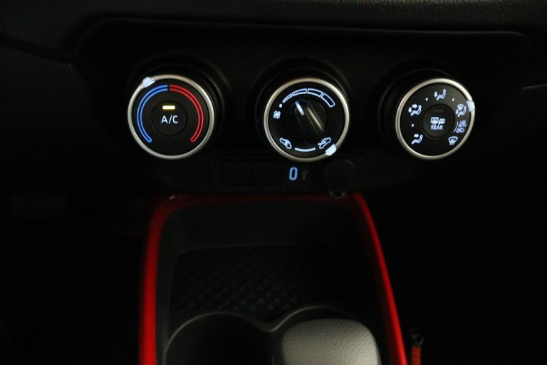 Toyota Aygo X - 1.0 VVT-i S-CVT Play 16