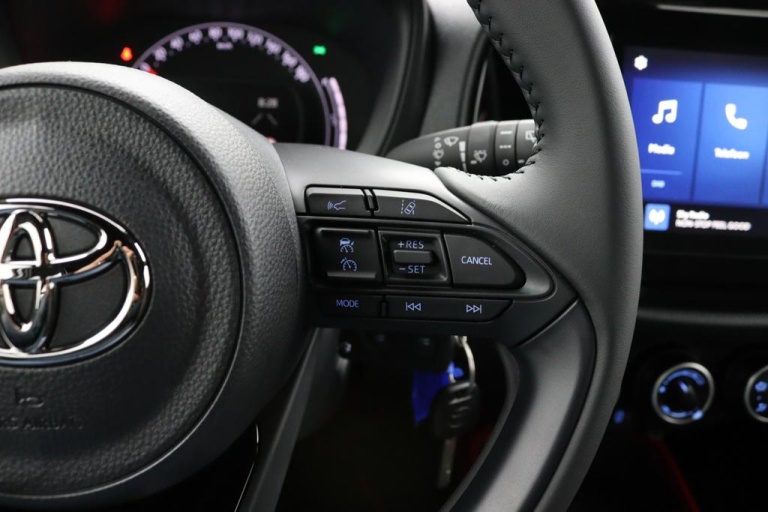 Toyota Aygo X - 1.0 VVT-i S-CVT Play 18