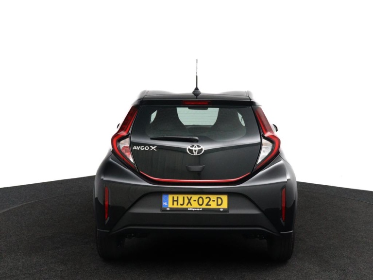Toyota Aygo X - 1.0 VVT-i S-CVT Play 8