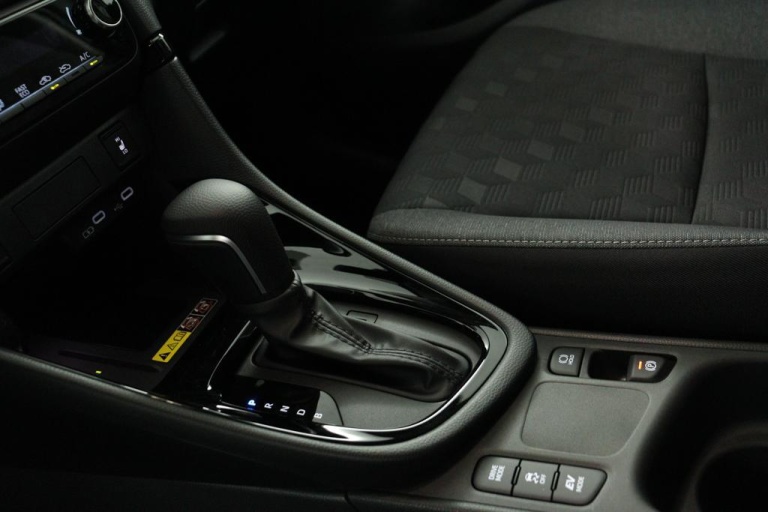 Toyota Yaris - 1.5 Hybrid 115 First Edition 25