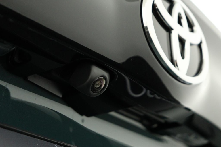 Toyota Yaris - 1.5 Hybrid 115 First Edition 35
