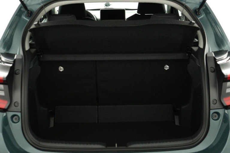 Toyota Yaris - 1.5 Hybrid 115 First Edition 38