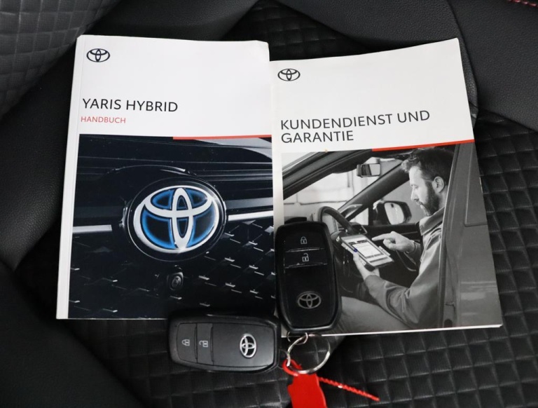 Toyota Yaris - 1.5 Hybrid Launch Edition 11