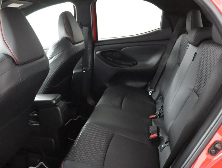 Toyota Yaris - 1.5 Hybrid Launch Edition 18