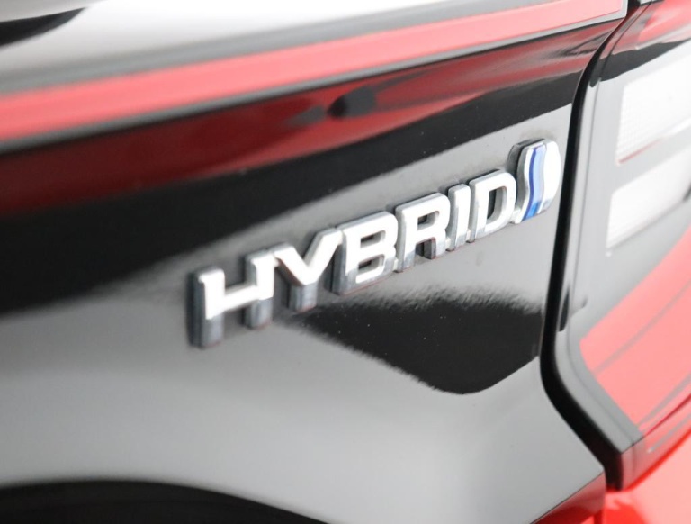Toyota Yaris - 1.5 Hybrid Launch Edition 42